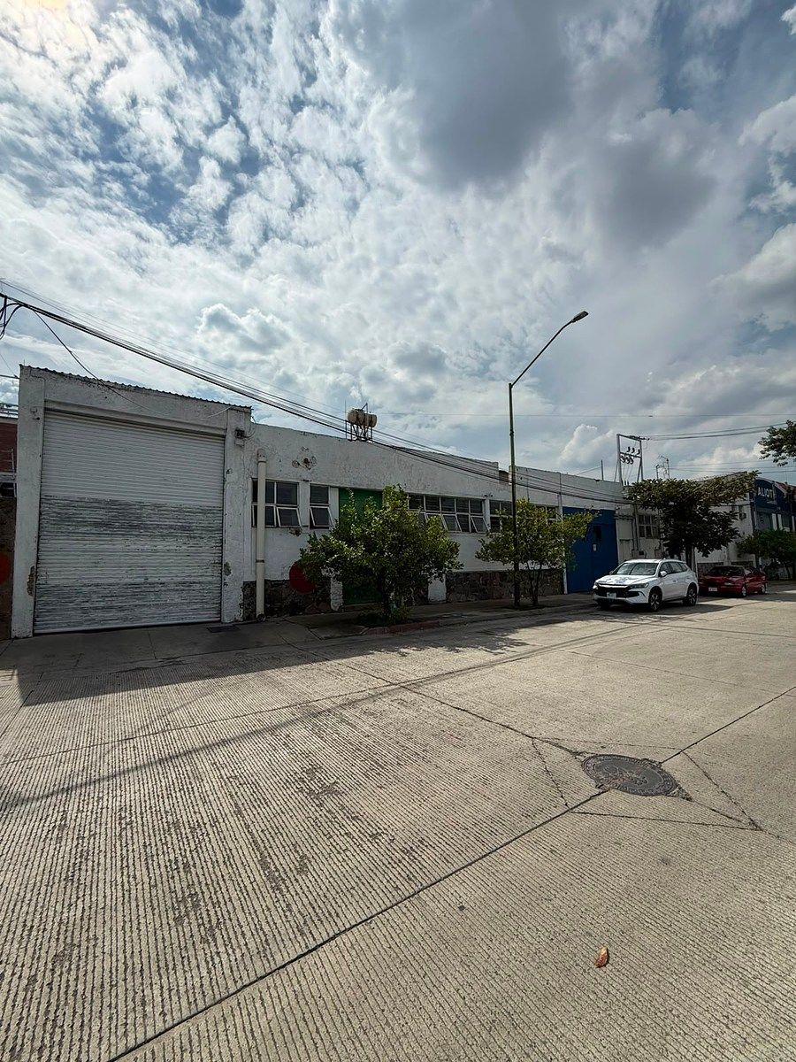 Galpão comercial em Zona Industrial 1a. Sección, Guadalajara, foto 2 de 12