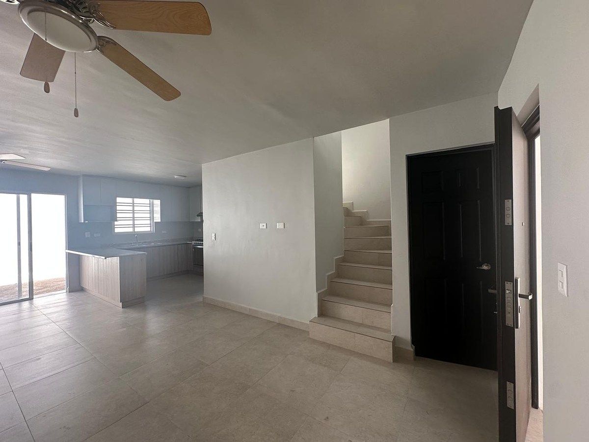 Casa em Aura Residencial, García, foto 2 de 10