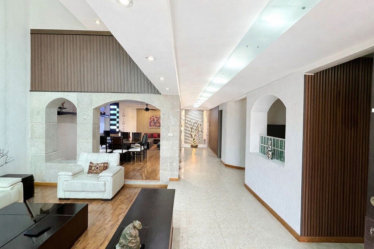 Casa en Venta en Centro Sur de Querétaro,con excelente ubicación y  Doble Altura, foto 1 de 10