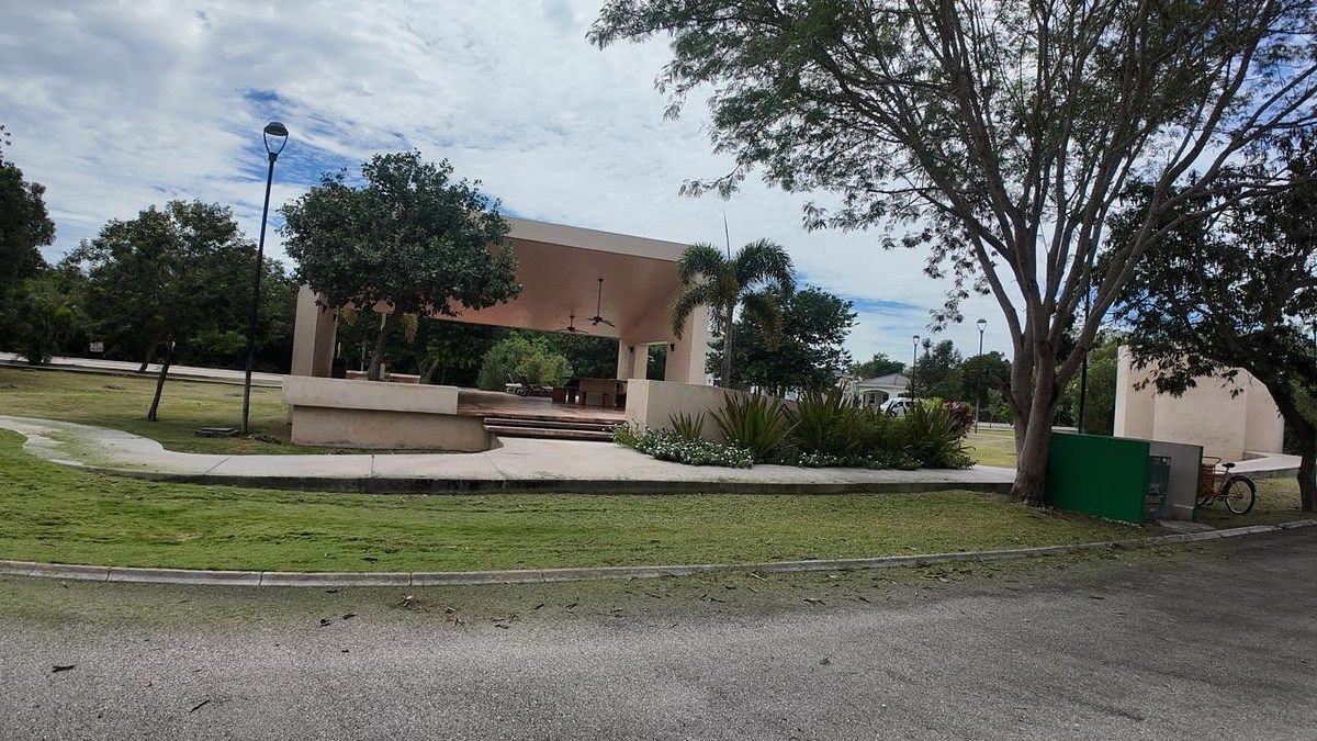TERRENO EN JARDINES DE LA REJOYADA, MERIDA, YUCATAN, foto 1 de 12