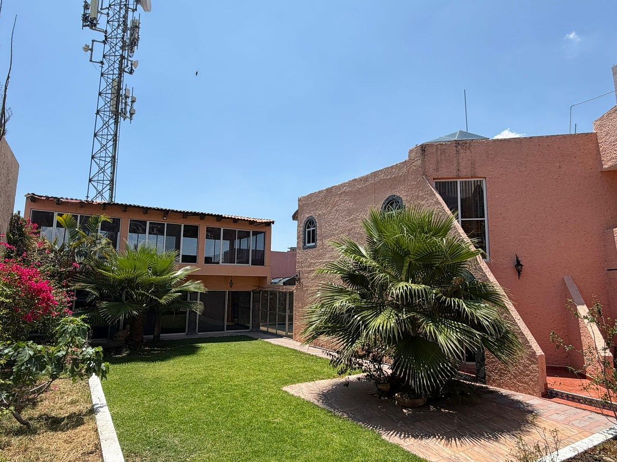 Casa en Venta en el Fraccionamiento Arboledas, foto 1 de 25