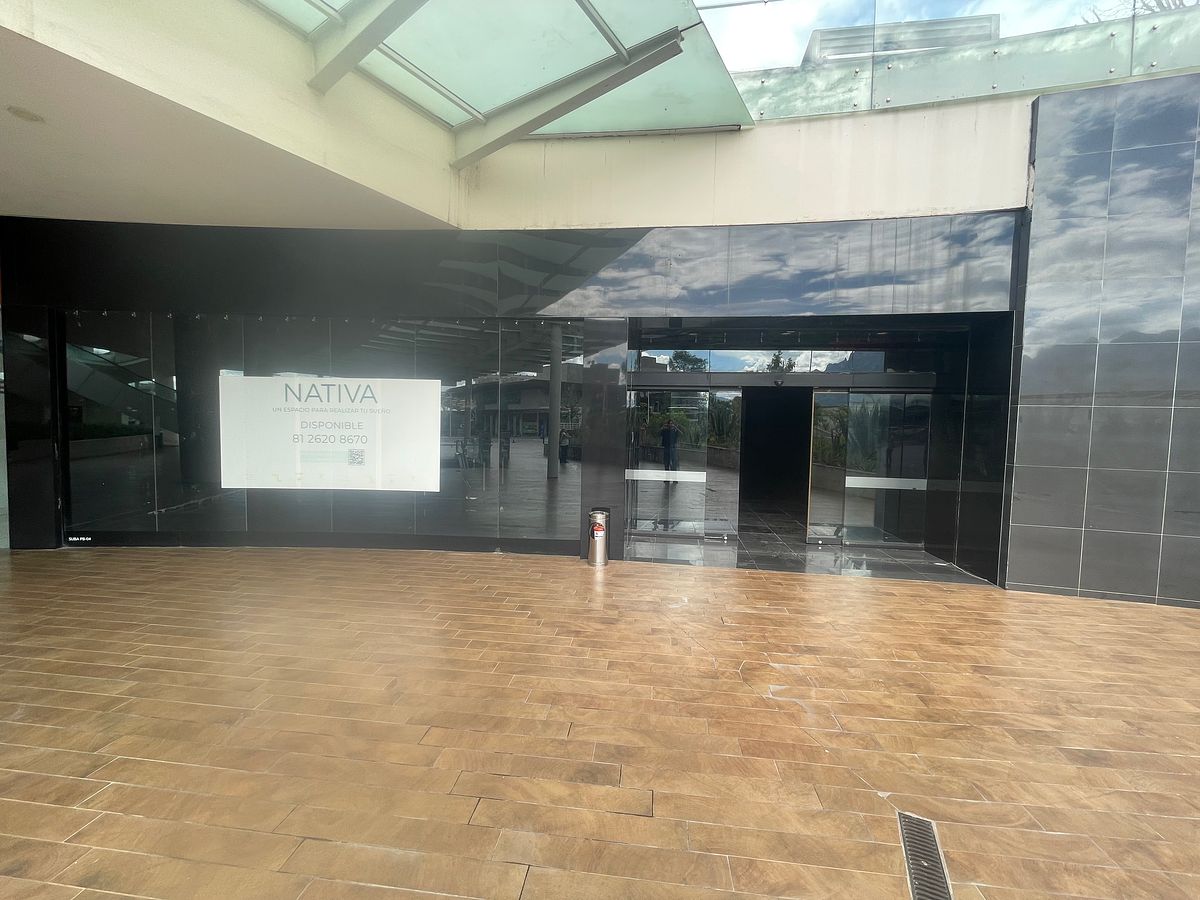 Local en centro comercial en Lázaro Garza Ayala, San Pedro Garza García, foto 3 de 7