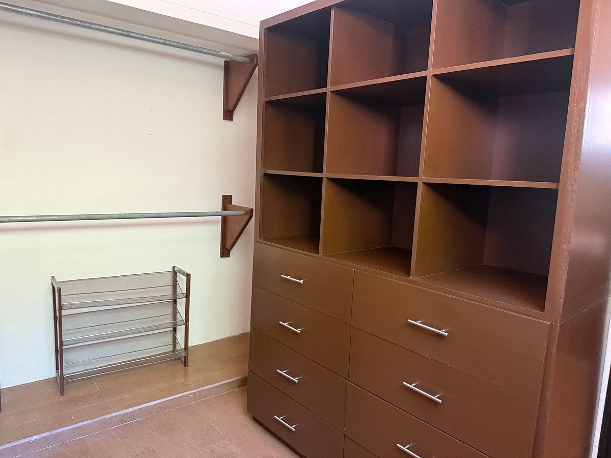 Vestidor recámara principal, foto 20 de 43