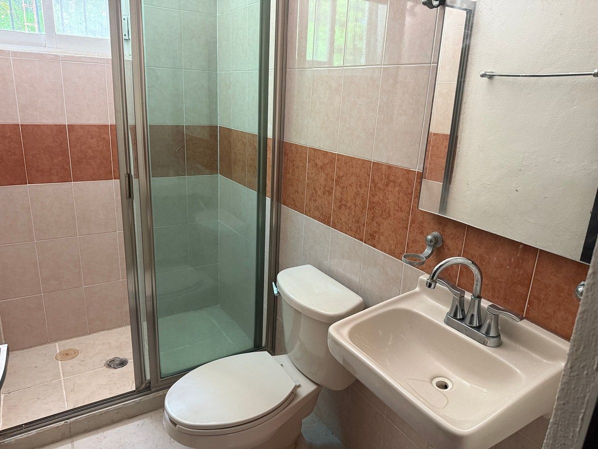 Baño recámara secundaria, foto 29 de 43