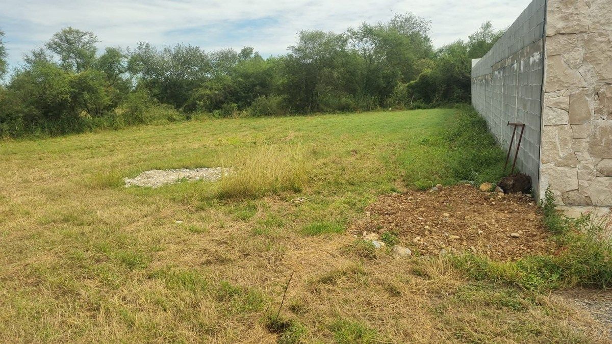 Lote em Los Lirios, Montemorelos, foto 2 de 5