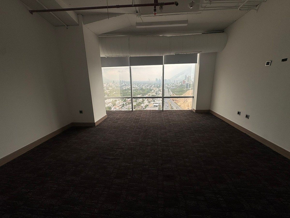 Sala Comercial em Zona Loma Larga Oriente, San Pedro Garza García, foto 6 de 8