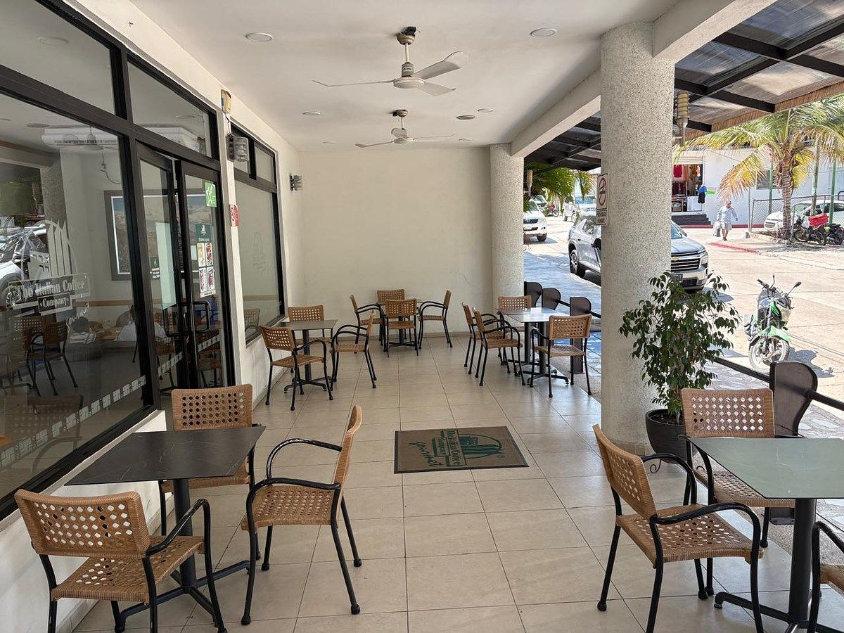 Retail Space in San Miguel, Palenque, photo 2 of 3