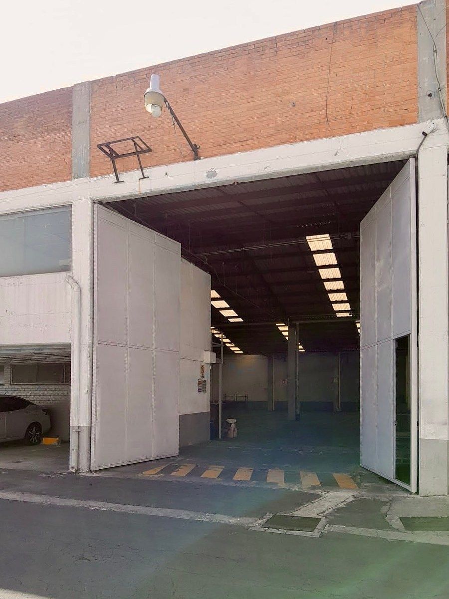 RENTA BODEGA 1,070 METROS JUNTO AEROPUERTO DE LA CDMX, foto 1 de 15