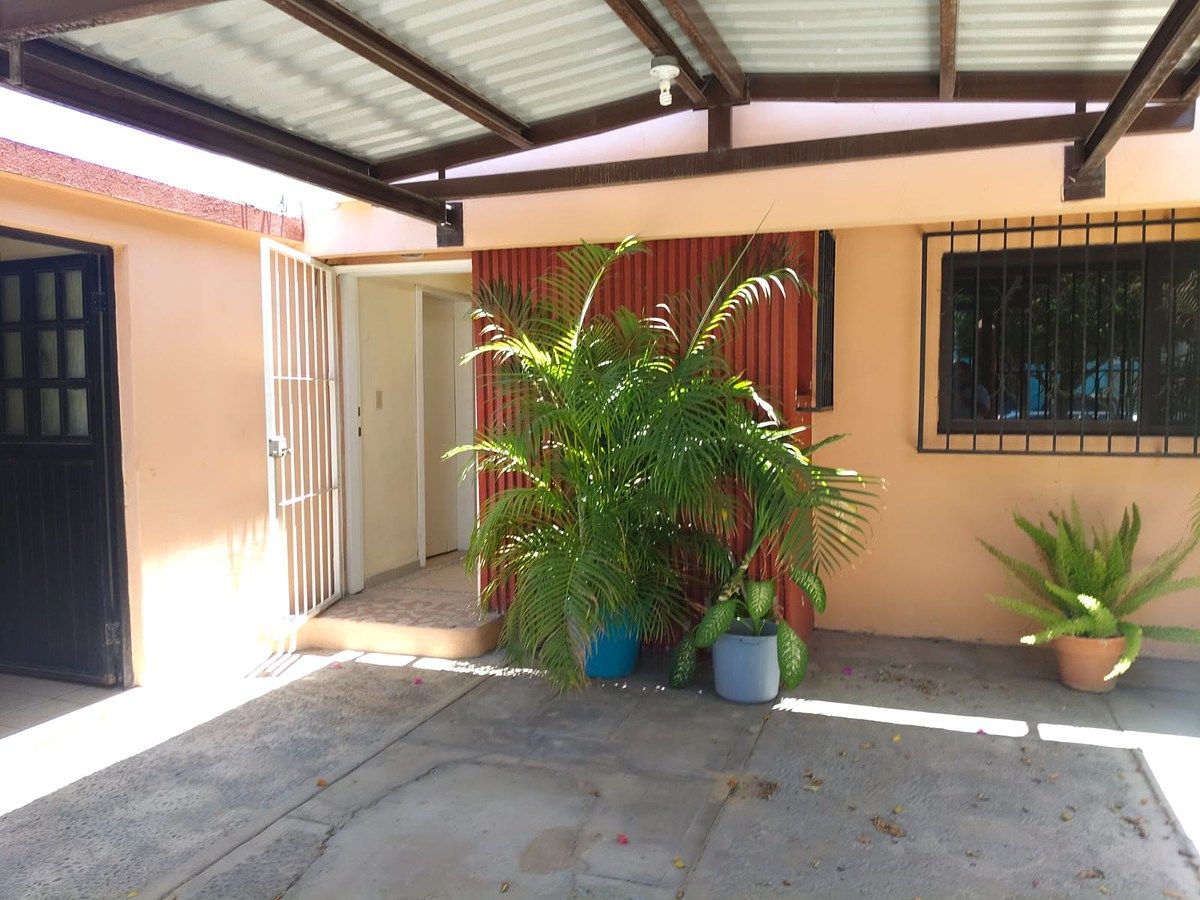 SE RENTA CASA SEMIAMUEBLADA COLONIA PUEBLO NUEVO, foto 1 de 12