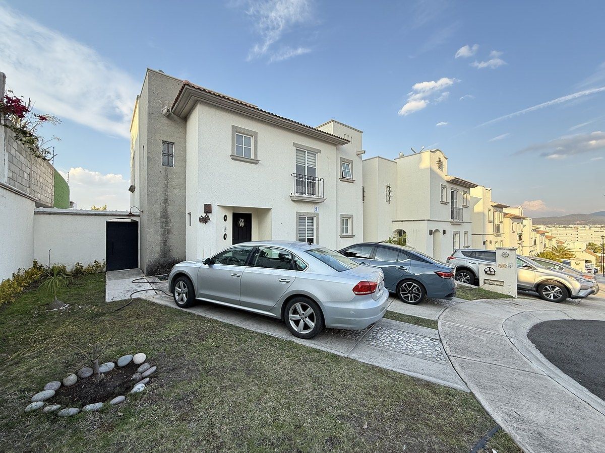Casa em Cumbres del Lago, Querétaro, foto 3 de 36