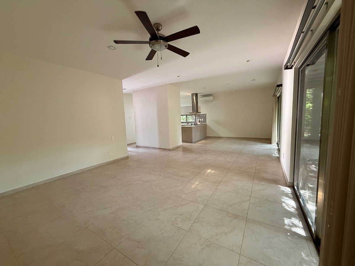 Sala, photo 4 of 29