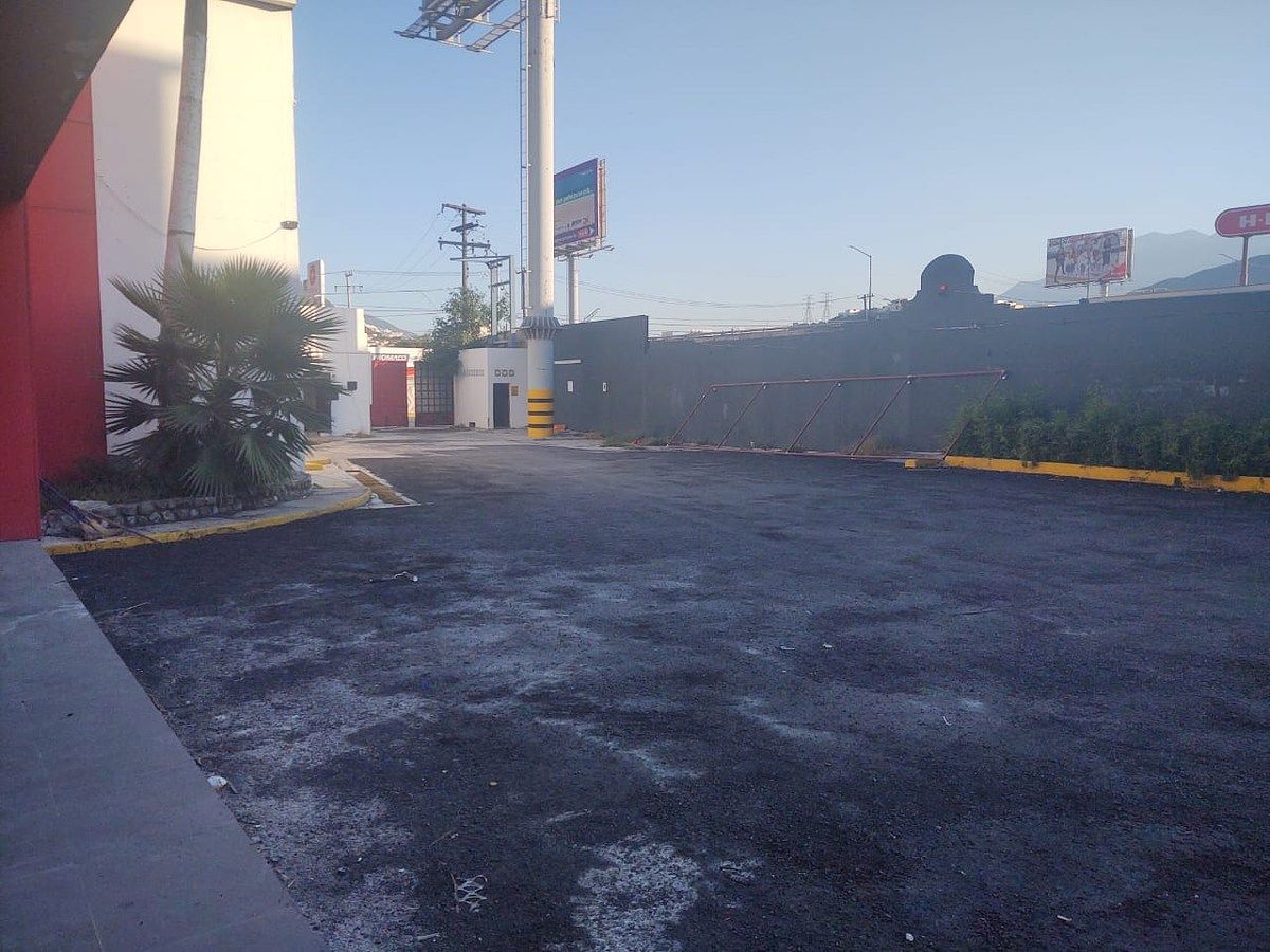 Terreno comercial en Country Lux, Monterrey, foto 5 de 9