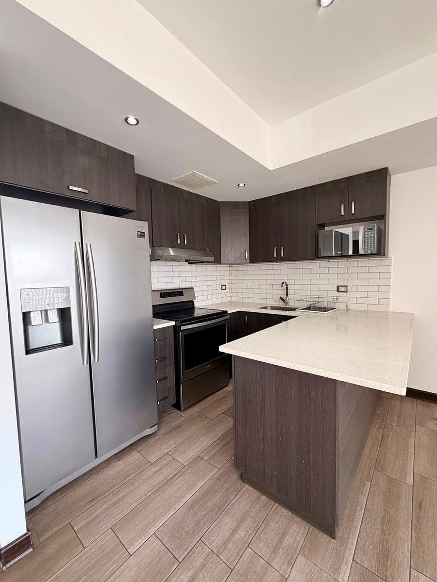 *APARTAMENTO EN ALQUILER – Edificio Tres 15, Zona 13 Las Américas - Image 4
