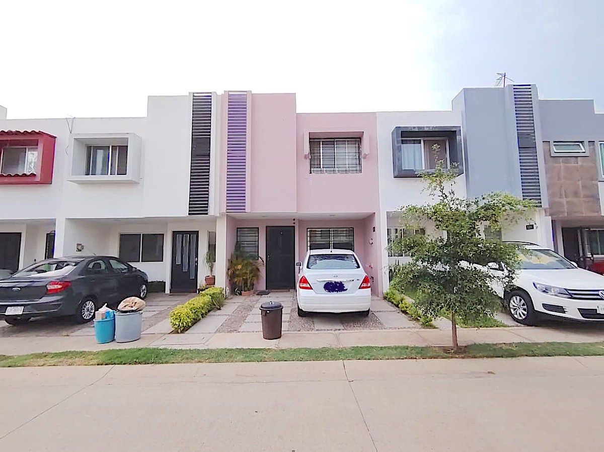 Casa en venta, dentro de coto Savia, en Valle San Isidro, foto 1 de 25