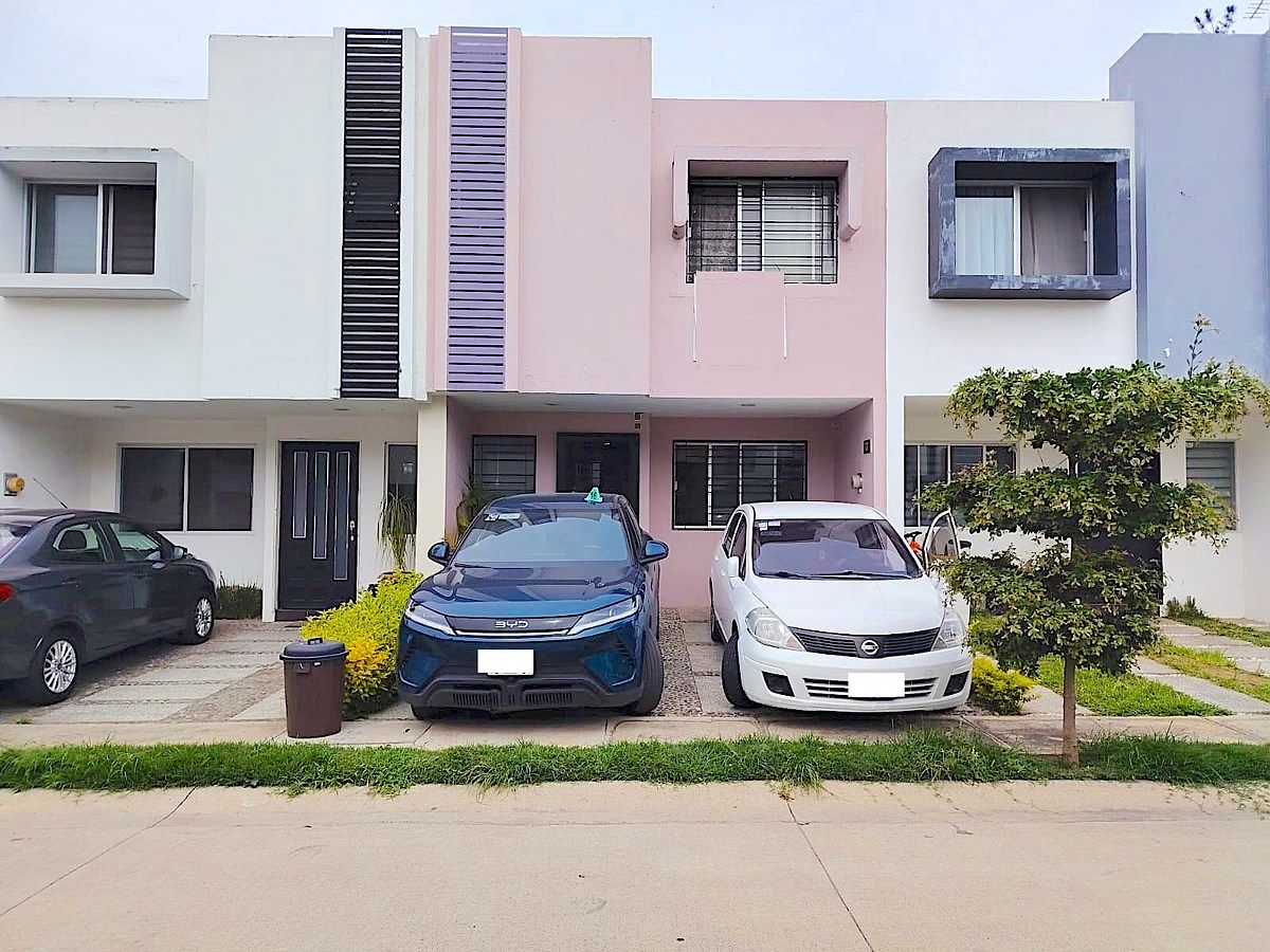 Casa en venta, dentro de coto Savia, en Valle San Isidro, foto 1 de 24