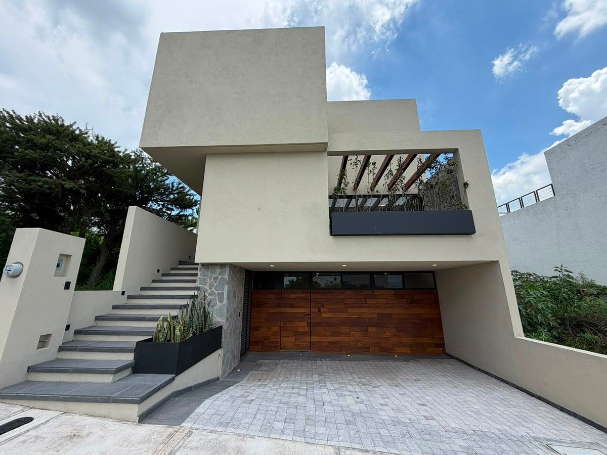 RICHMOND House in ZIBATÁ, photo 1 of 30