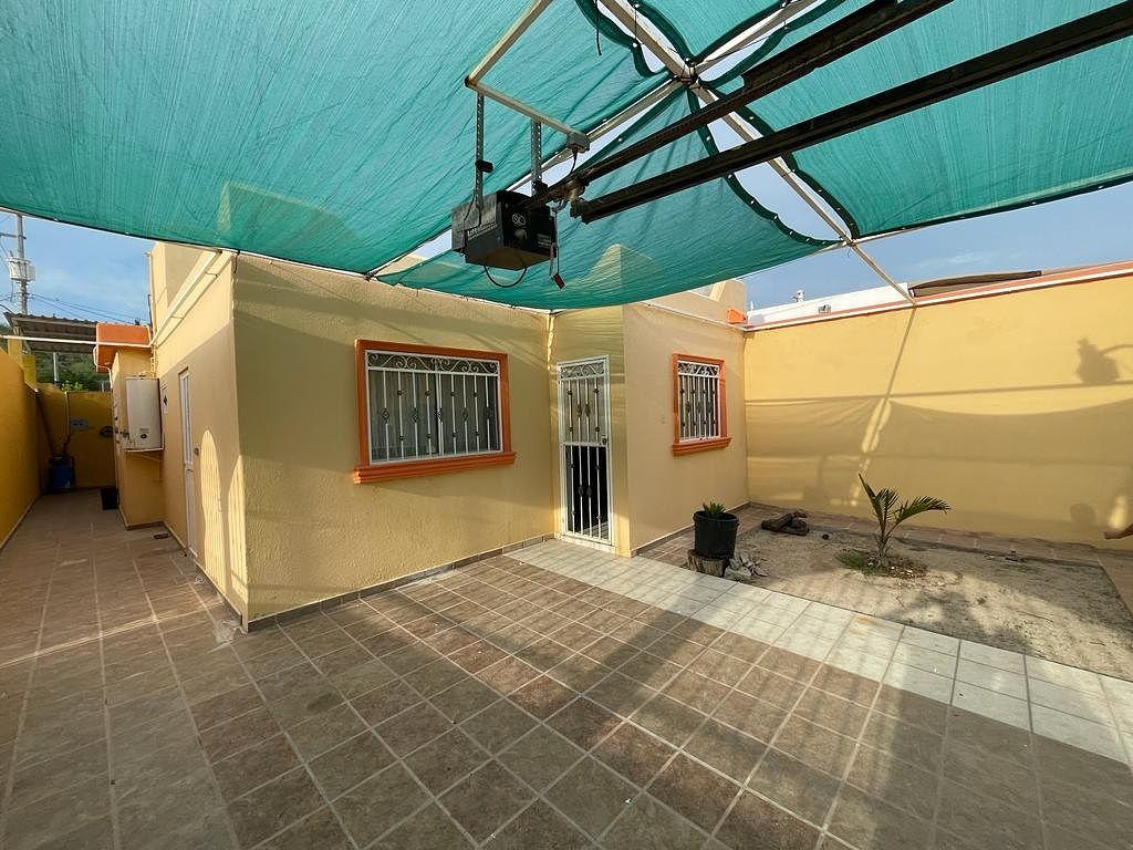 House in Zona Industrial, La Paz, photo 3 of 18
