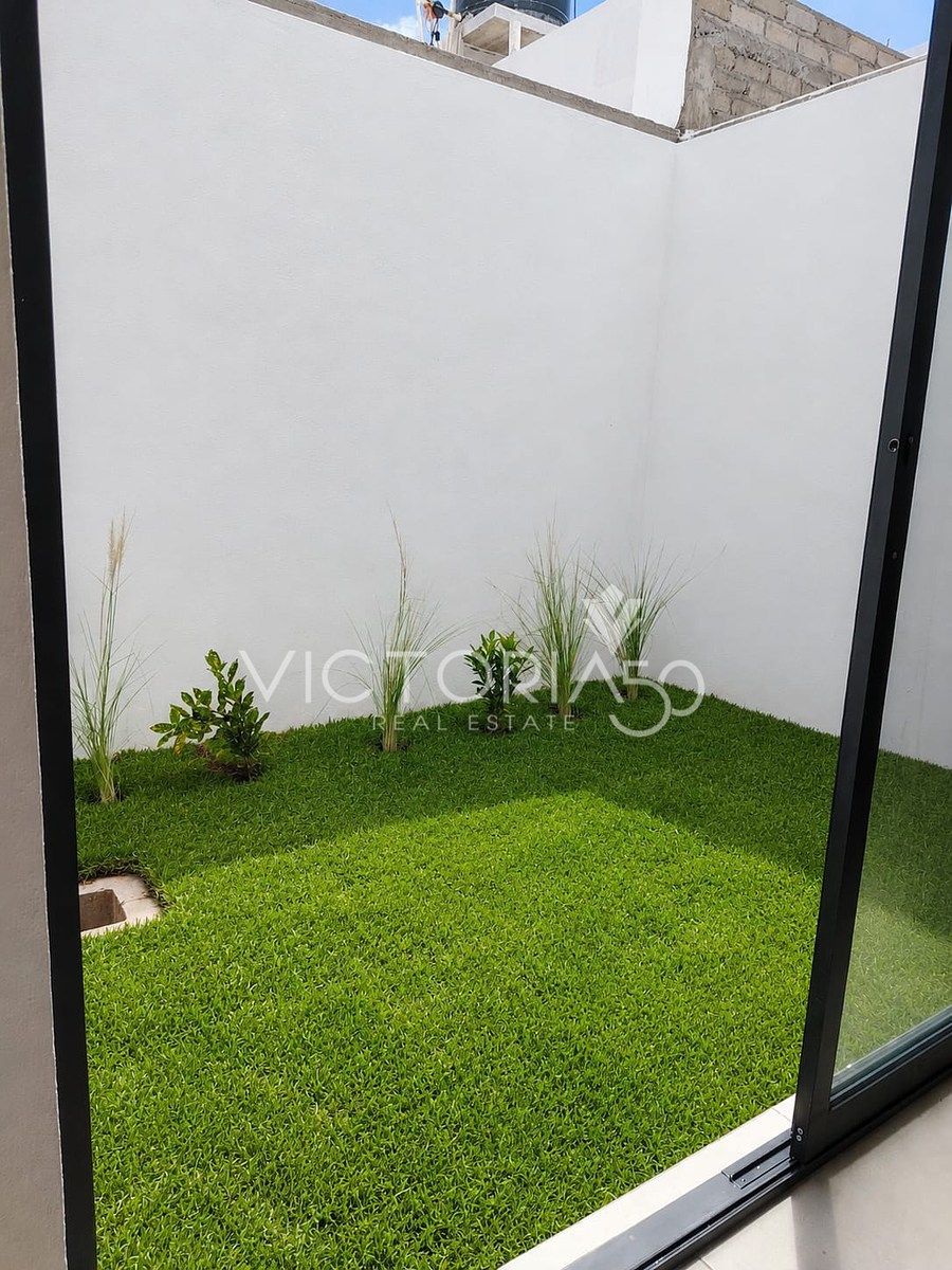 House in Santa Sofía, Villa de Alvarez, photo 9 of 17