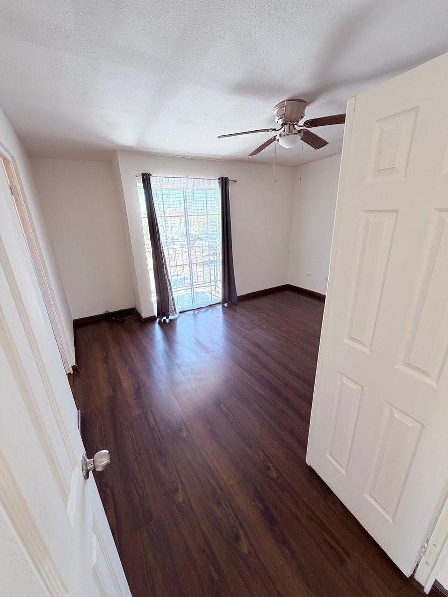 CASA PARA ALUGAR I FRACIONAMENTO SENDA REAL, foto 1 de 10