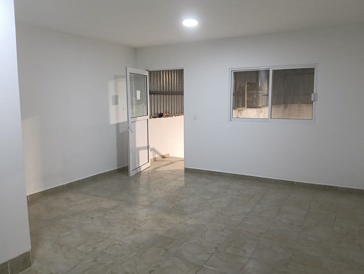 Commercial Storage Unit in Independencia (San José el Alto), Querétaro, photo 8 of 14