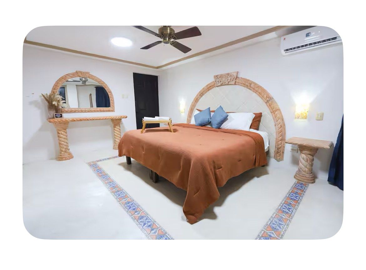 Cuarto de renta con  Balcón privado  y acceso a casa grande y piscina !, foto 1 de 16