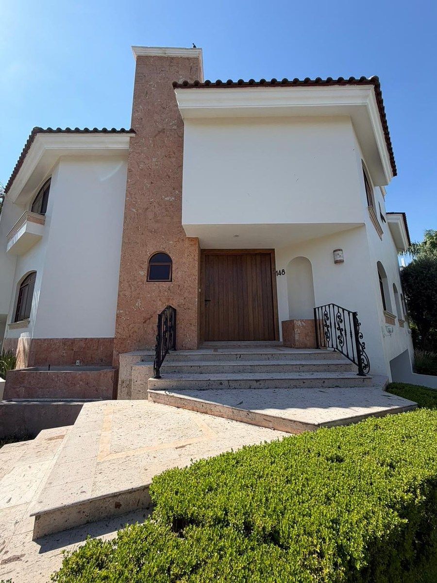 CASA EN VENTA EN VALLE REAL - foto 1