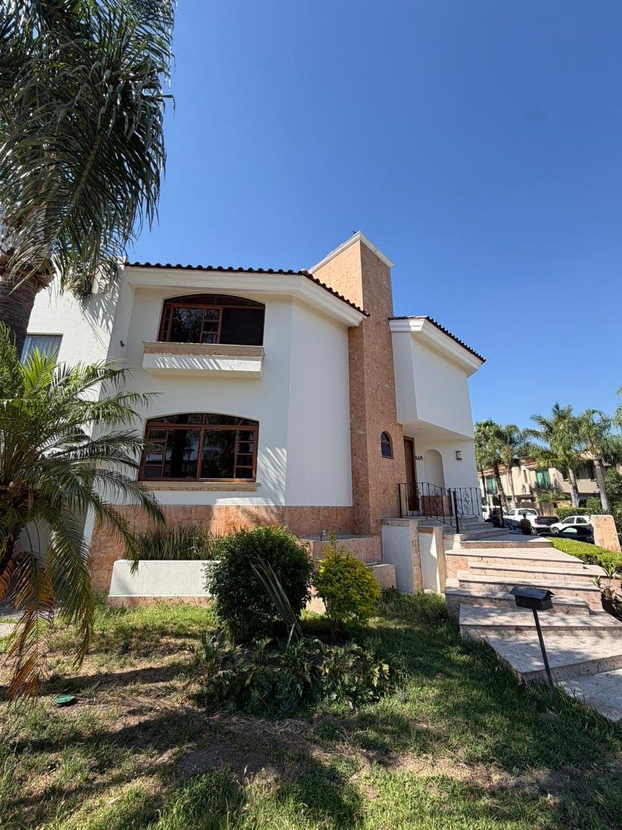 CASA EN VENTA EN VALLE REAL - foto 3