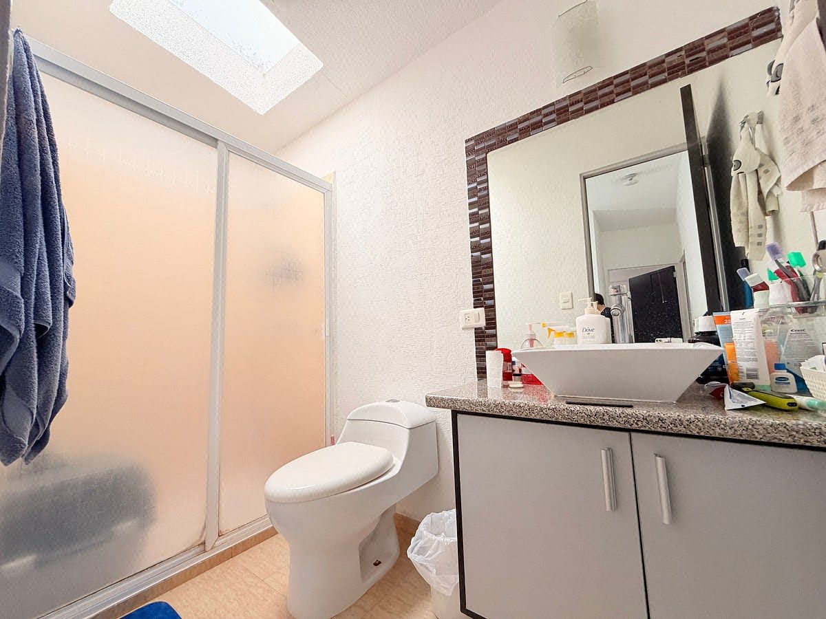 Baño rec principal, foto 15 de 25