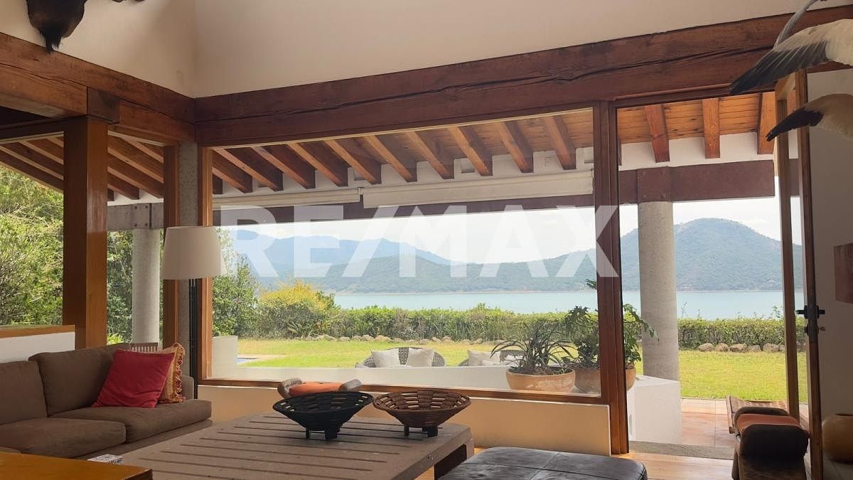 House in Gated Community in La Peña, Valle de Bravo, photo 12 of 16