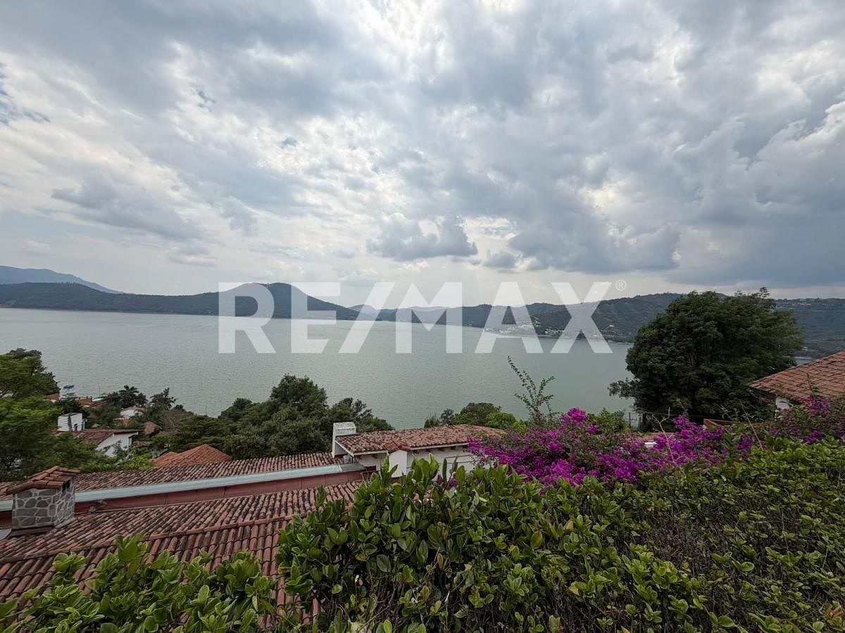 House in Gated Community in La Peña, Valle de Bravo, photo 11 of 16