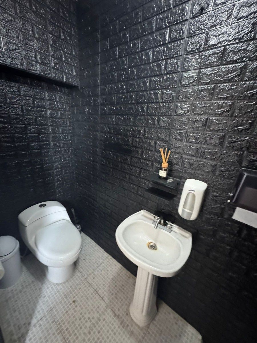 Local comercial en Del Valle, San Pedro Garza García, foto 8 de 10