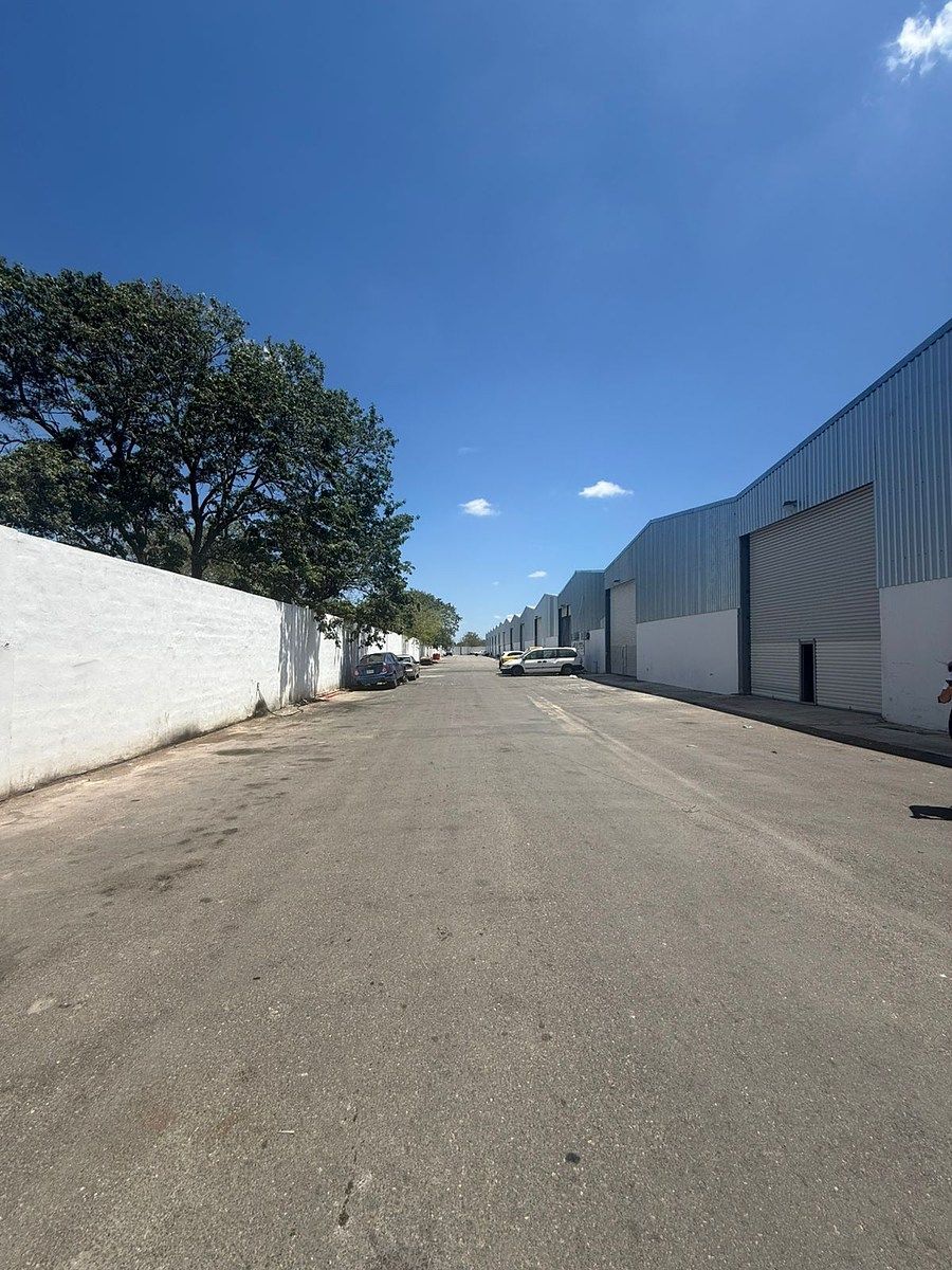 Commercial Storage Unit in Los Héroes, Mérida, photo 4 of 6