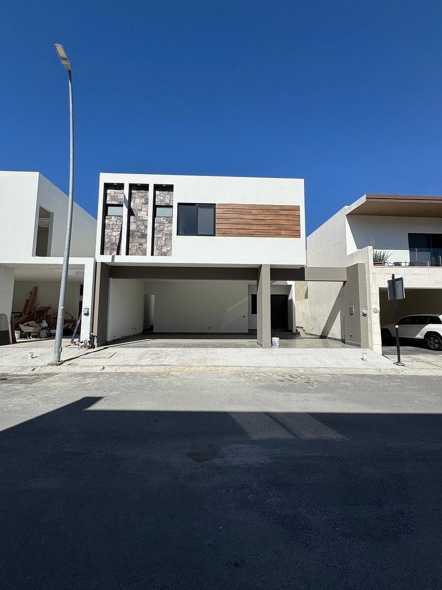Casa em Amorada Privada Residencial, Santiago, foto 2 de 23