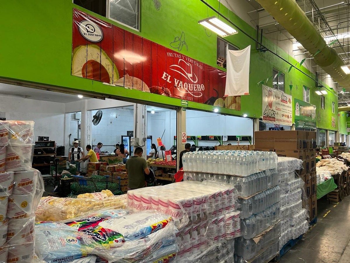 BODEGA LOCAL EN VENTA MULTICOMERCIAL GUADALUPE NL, photo 1 of 8