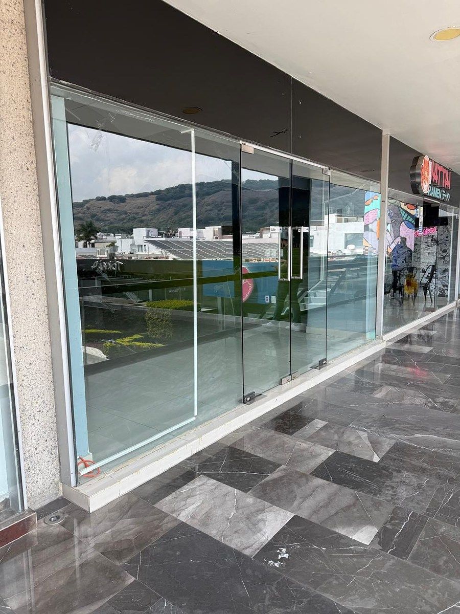 Shopping Mall Space in La Rioja, Tlajomulco de Zúñiga, photo 9 of 10