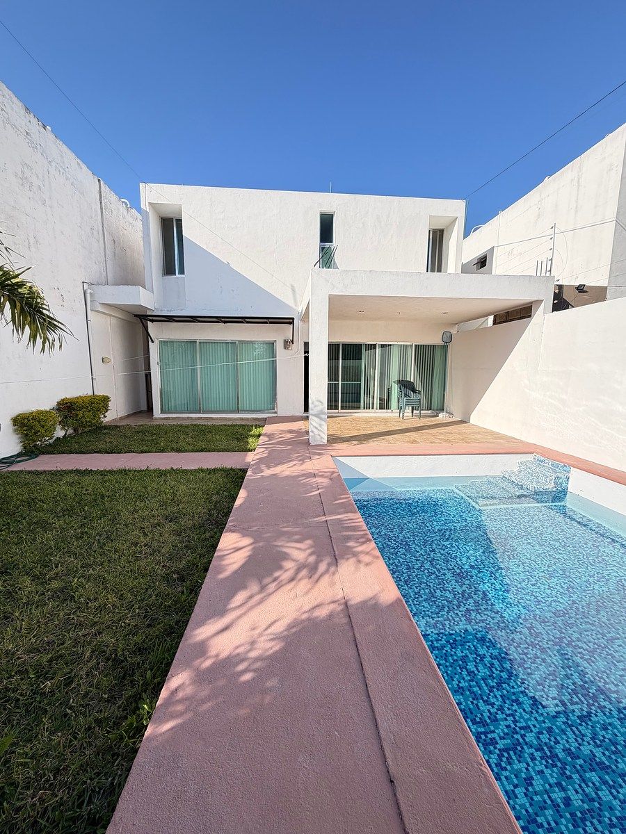HOUSE FOR SALE IN MERIDA, YUCATAN. RESIDENTIAL GALLERIES, photo 1 of 19