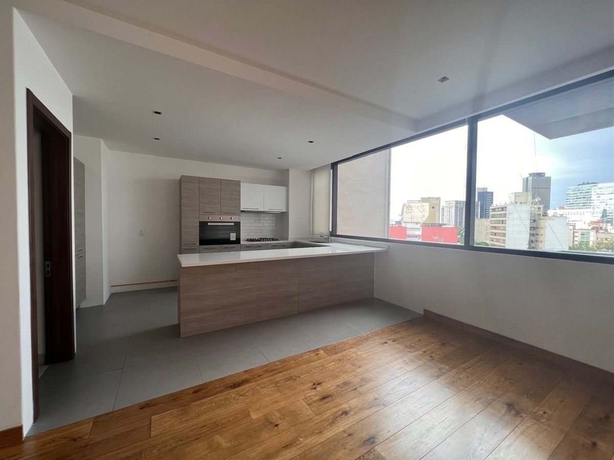 APARTAMENTO À VENDA EM POLANCO, foto 1 de 33