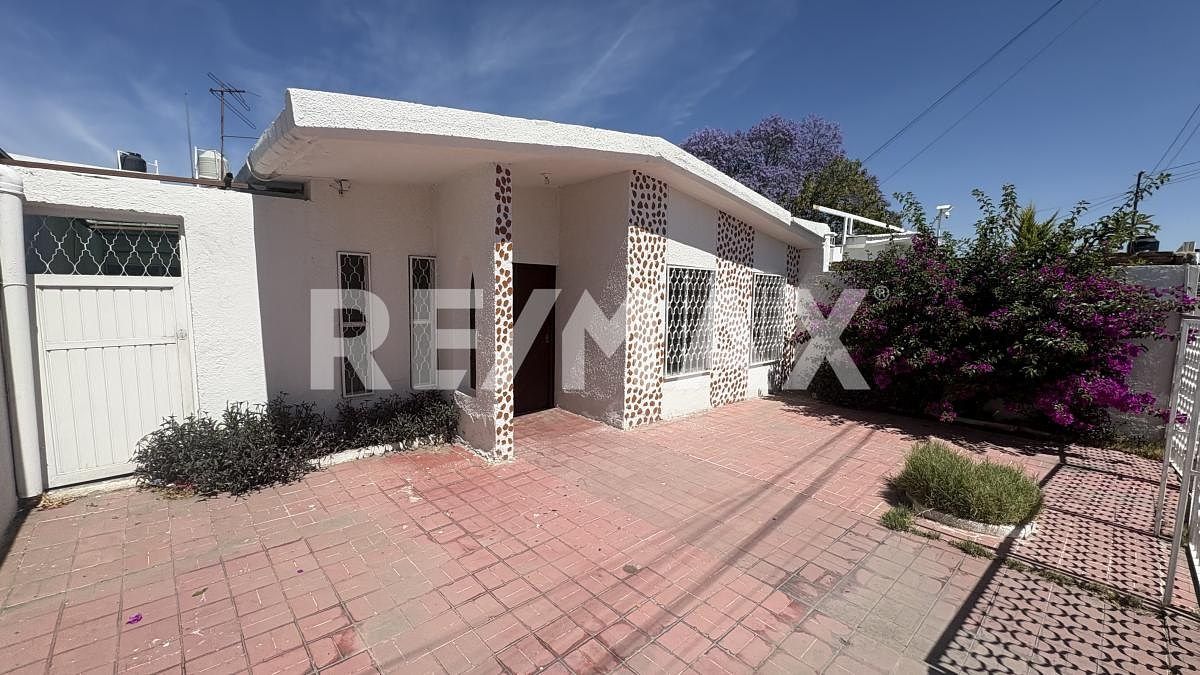 FACHADA, photo 1 of 15