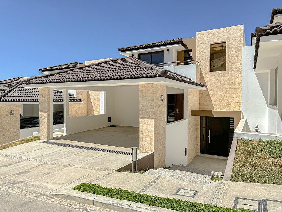 Casa en venta en Lomas de San Isidro, foto 1 de 13
