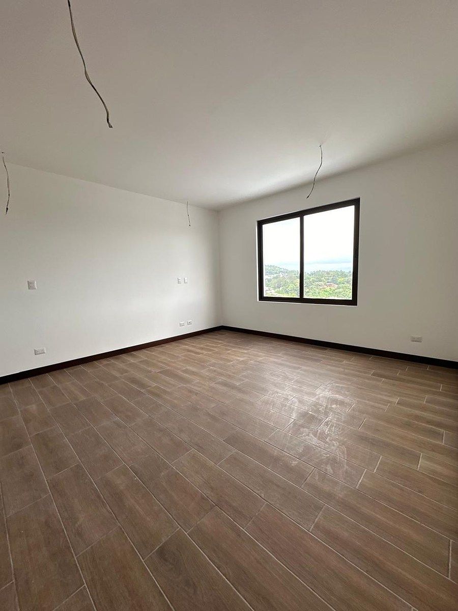 Casa en Condominio en Zona 16, Guatemala, foto 3 de 13