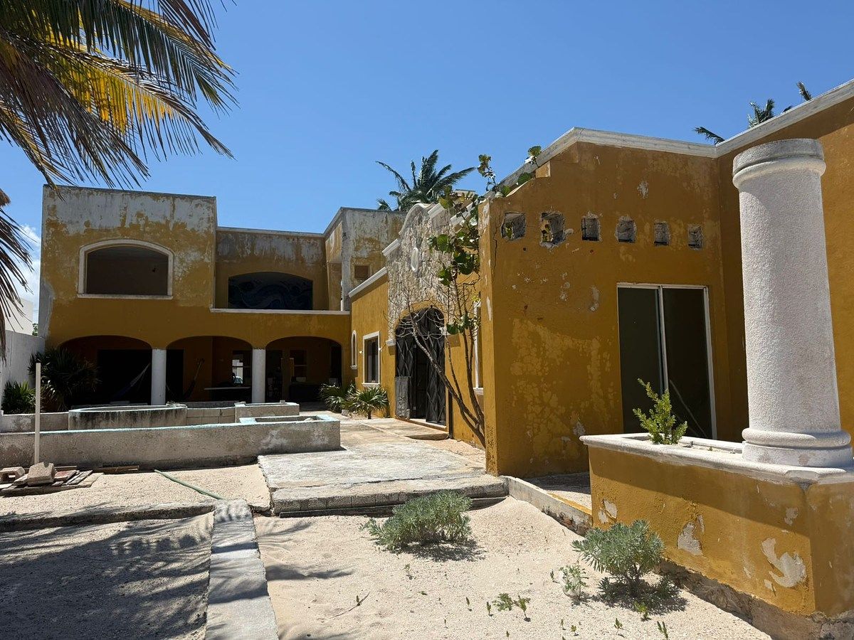 LARGE HOUSE FOR SALE IN CHELEM FACING THE BEACH, photo 1 of 18