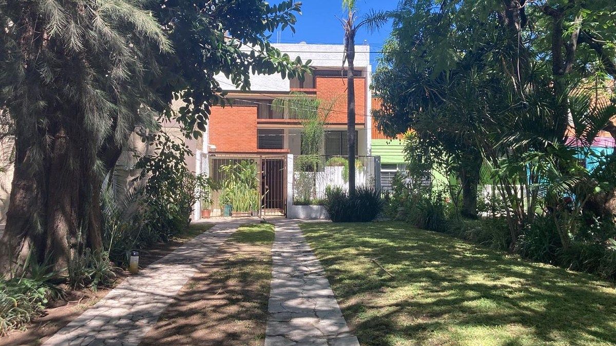 Casa en RENTA para USO COMERCIAL en COLINAS DE LA NORMAL, foto 1 de 13