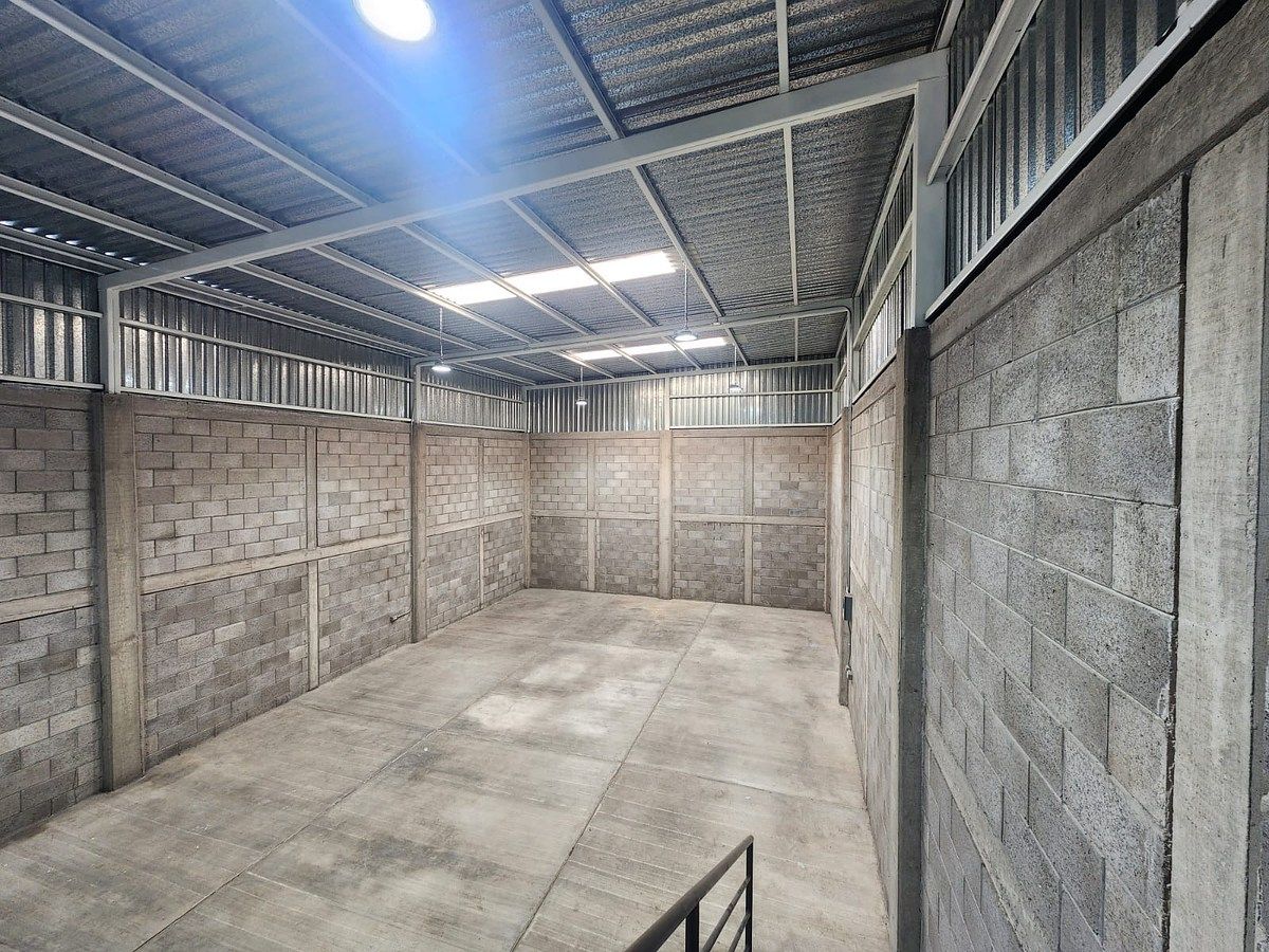Bodega comercial en Paseos del Valle, Culiacán, foto 2 de 23
