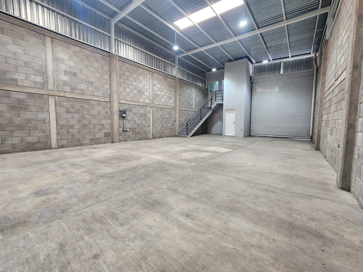 Bodega comercial en Paseos del Valle, Culiacán, foto 9 de 23