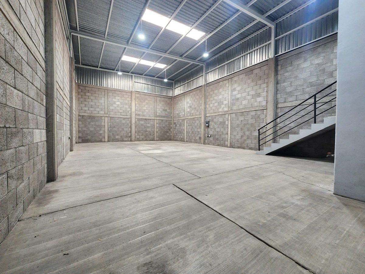 Bodega comercial en Paseos del Valle, Culiacán, foto 10 de 23