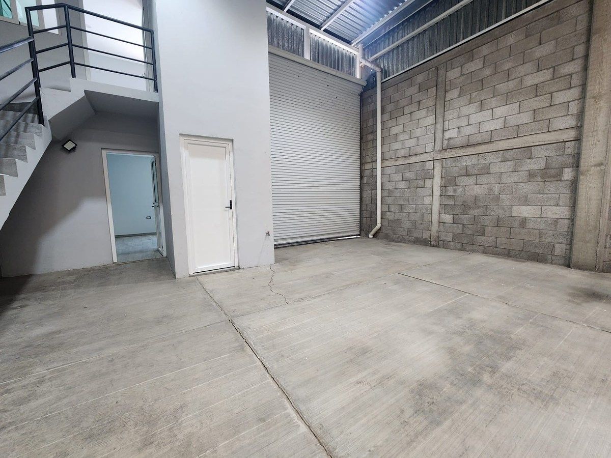 Bodega comercial en Paseos del Valle, Culiacán, foto 11 de 23