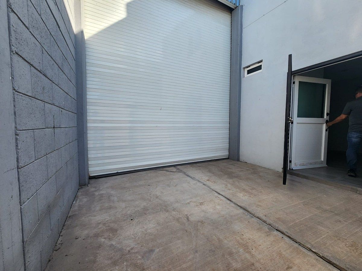 Bodega comercial en Paseos del Valle, Culiacán, foto 15 de 23