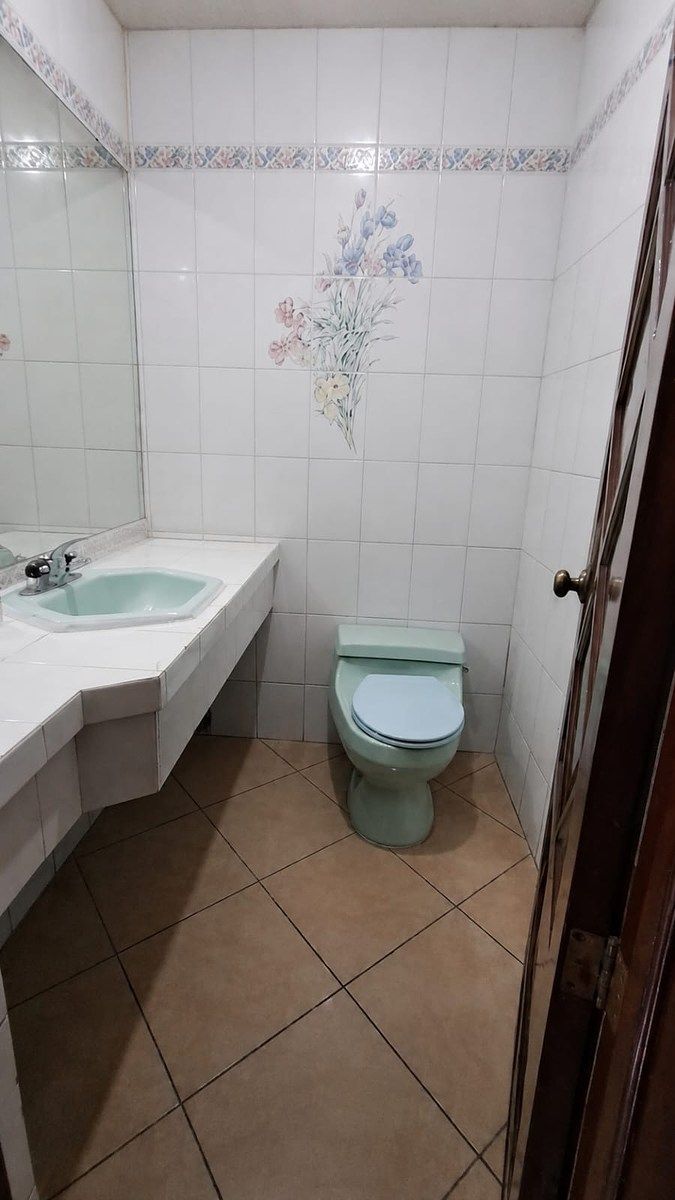 Local comercial en Zona 10, Guatemala, foto 18 de 20