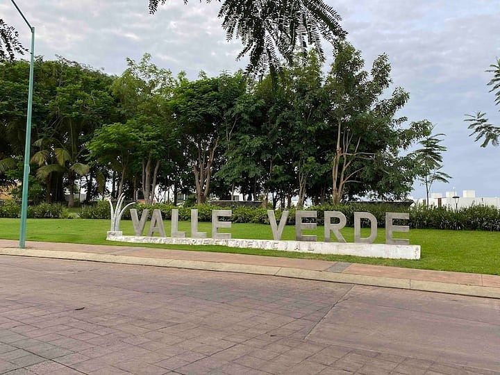 Hermoso Terreno en VENTA vista Norte y FRENTE A JARDIN!  en Valle Verde, Colima, foto 1 de 7