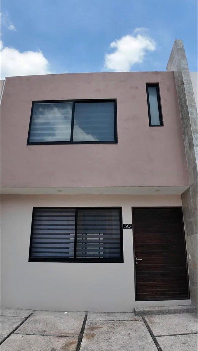 CASA À VENDA NO FRACIONAMENTO VIRREY DEL VIÑEDO QUERÉTARO, foto 1 de 12